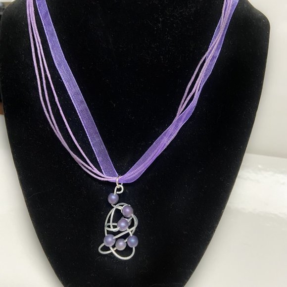 Stainless Steel Twisted Pendant with Druk Beads Handcrafted by Artisan - Picture 6 of 9